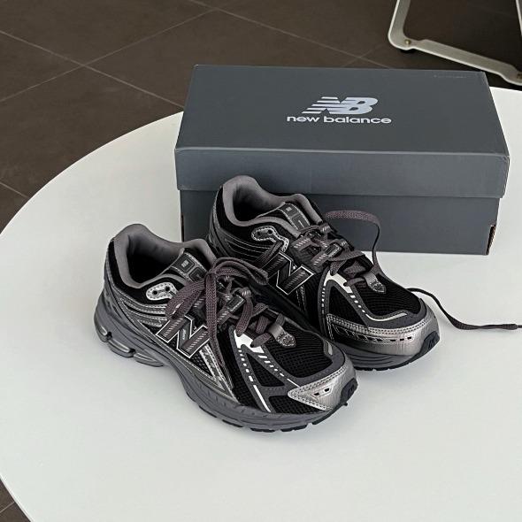 [해외]뉴발란스 키즈 1906 팬텀 블랙 GC1906EX