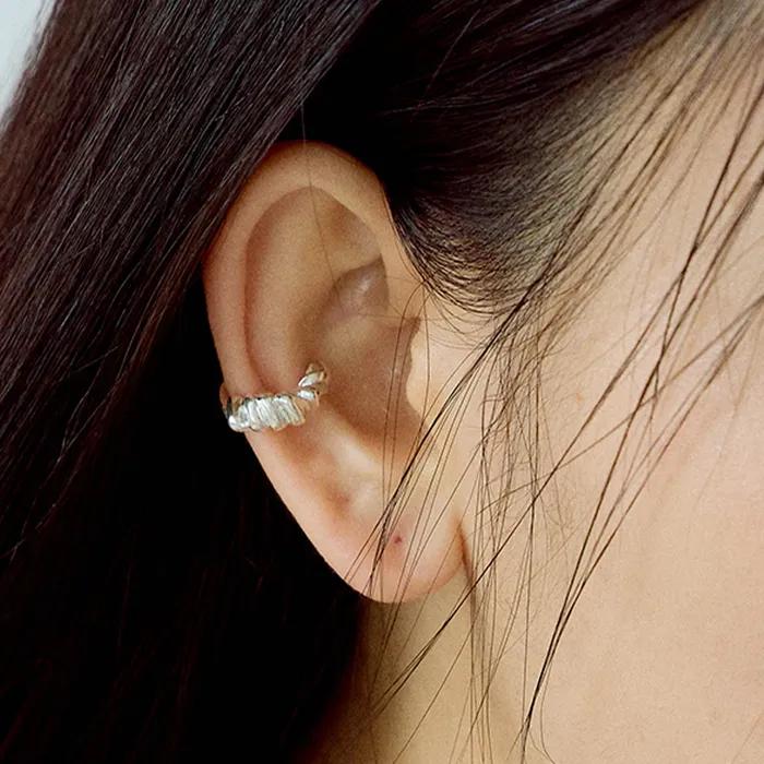 Entwine earcuff