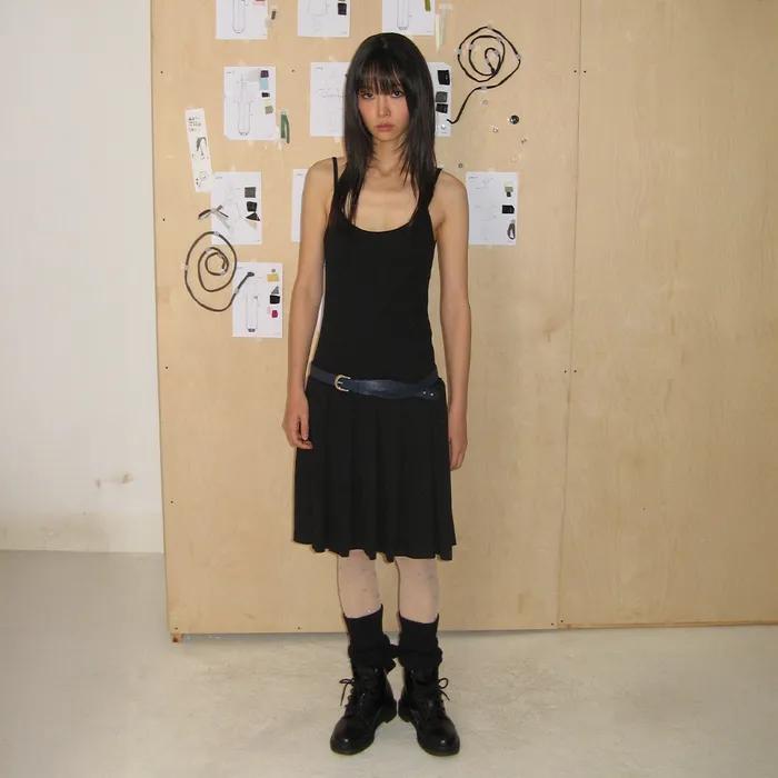 PLEATS MIDI ONE-PIECE (BLACK)