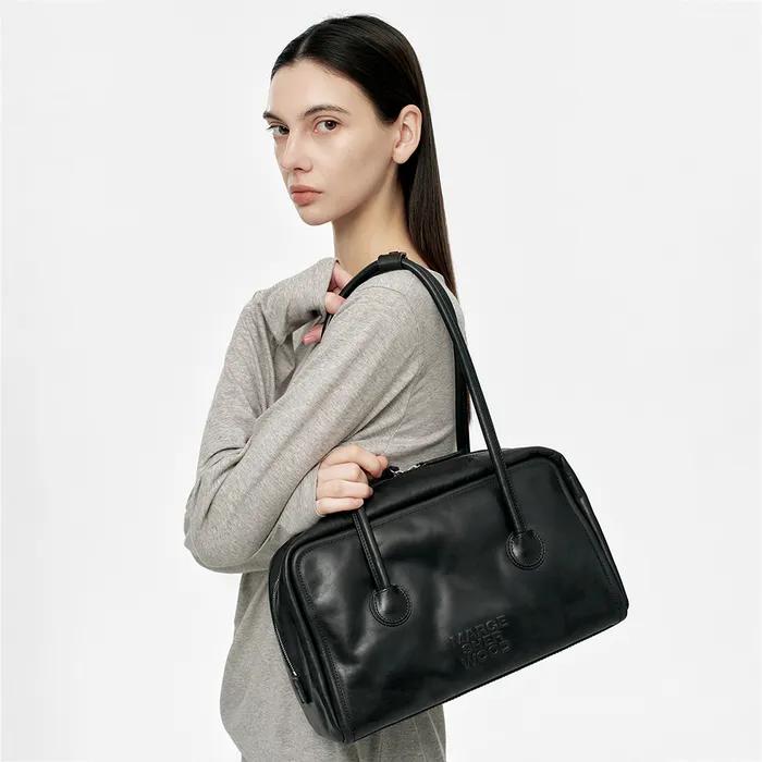 SOFT BOSTON_black pull-up