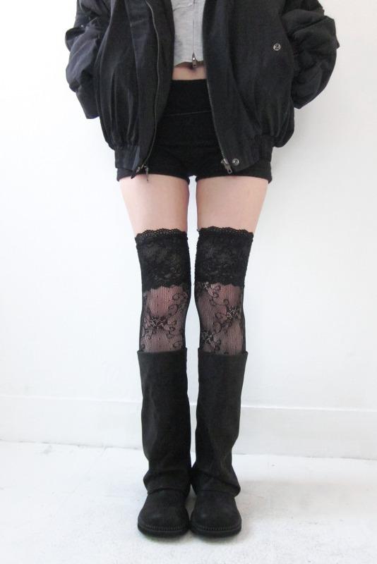 lace kneesocks (black)