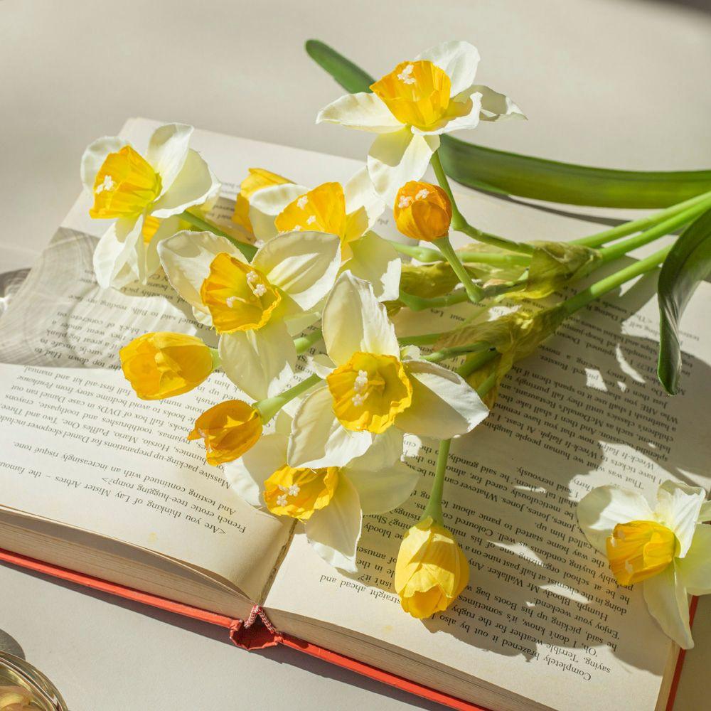 페피타 수선화 조화 부케 꽃다발 인테리어 생화같은 조화꽃 실크플라워