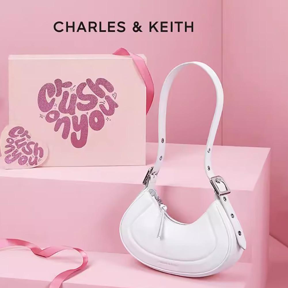 한소희가방 찰스앤키스 페트라 커브 숄더백 공홈