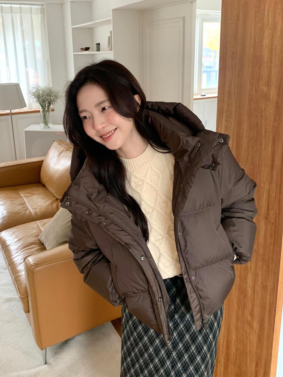 JJ지고트 후드 탈부착 크롭 덕 다운 점퍼 (BROWN) GRBP2PD411