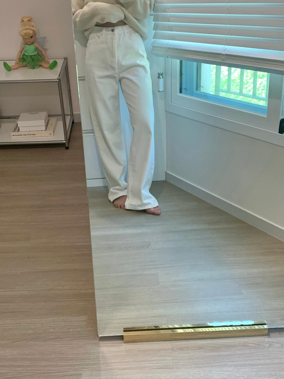 히얼위아 화이트 면 데님