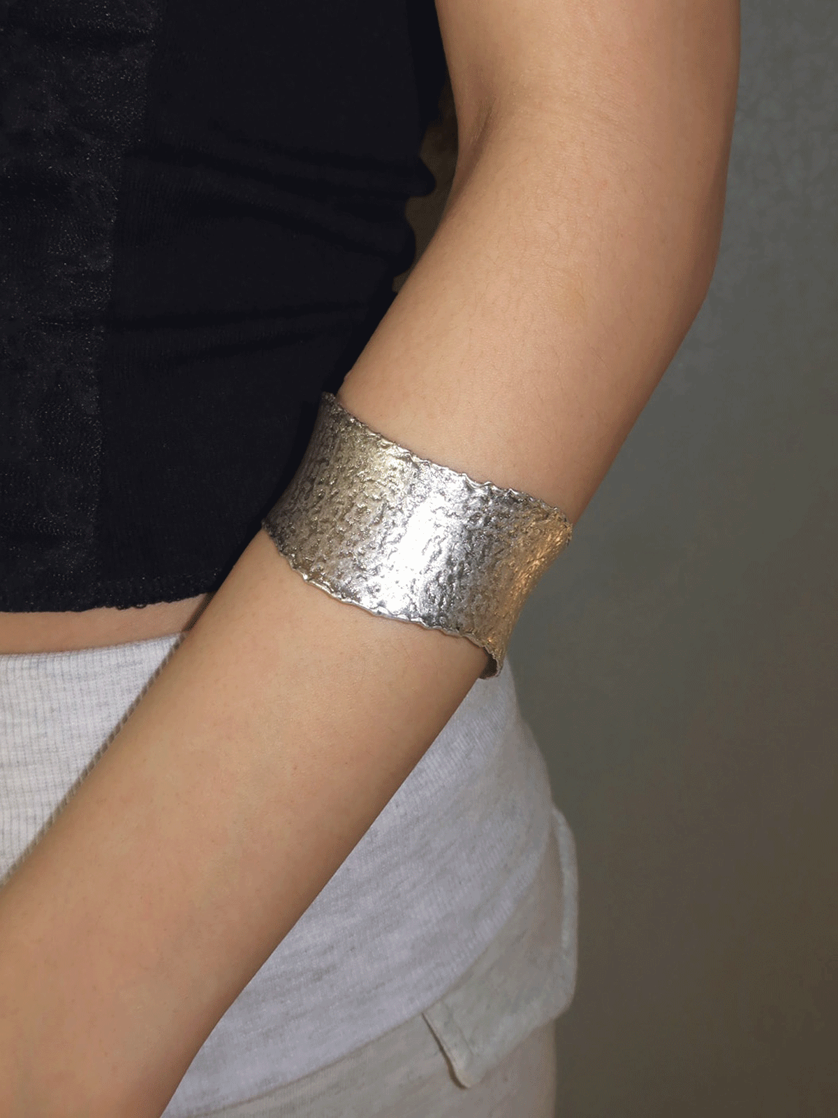 온마인드 WAVE BANGLE BRECELET