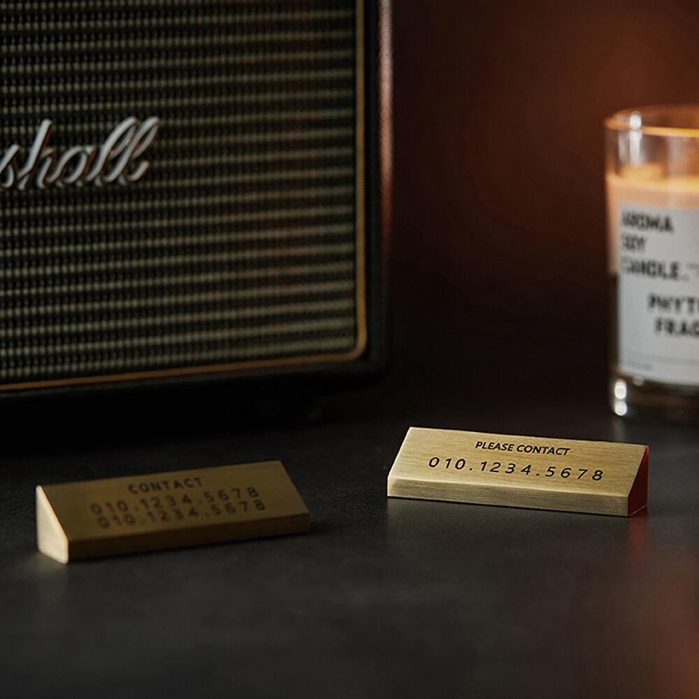 황동을 깎아 만든 골드 메탈 자동차 주차번호판