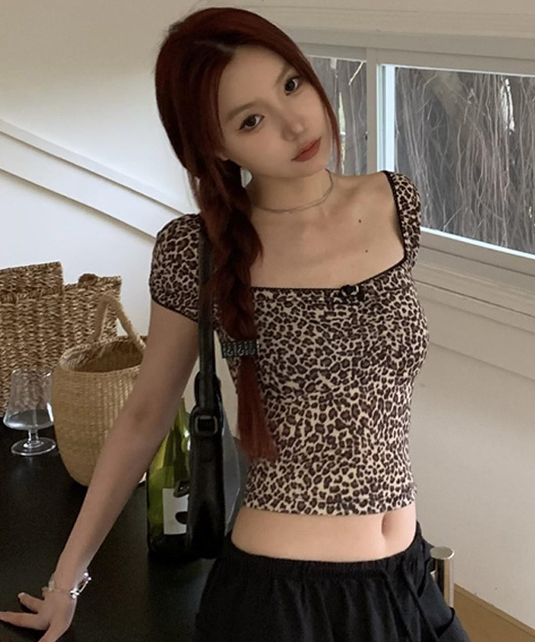 샤샤클럽 *여름신상* [섹시 핫걸ღ] 레오파드 오프숄더 스퀘어넥 백리스 슬림핏 세미크롭 반팔 캡소매 티 탑 Z-SSC 3219 1415