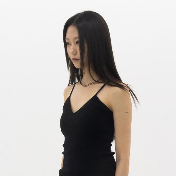 Punching Frill Sleeveless (Black)