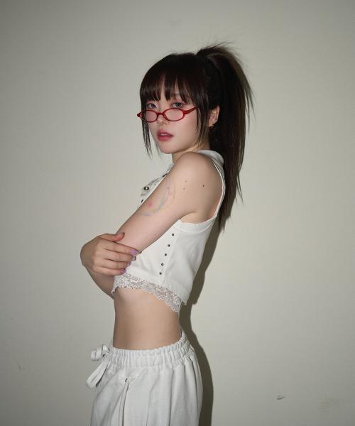 stud lace pk top - white