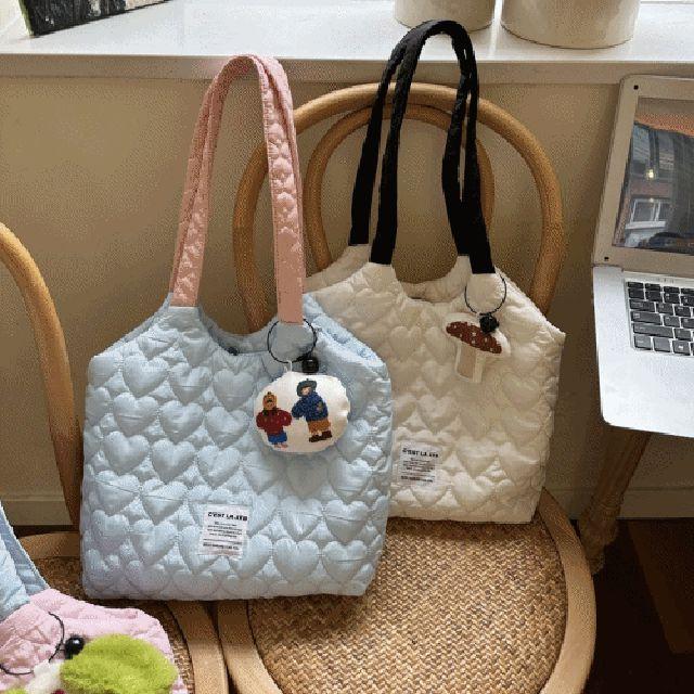 [당일출고][4 color] 롱 숄더 하트 퀄팅 백 귀여운 러블리 키치 스트랩 가방 데일리룩 출근룩 등원룩 산책룩 가벼운 보부상 큰 빅 사이즈 운동가방