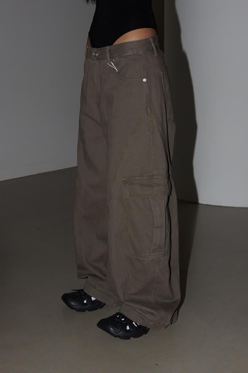 LEGIT 3D CARGO VINTAGE PANTS