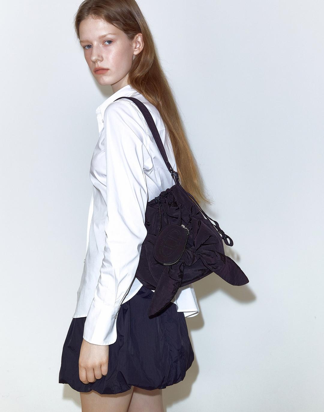 [24FW] [예약판매] [RUBAN(르봉)] 블랙 리본 쁘띠 백팩 겸 숄더백 MINI