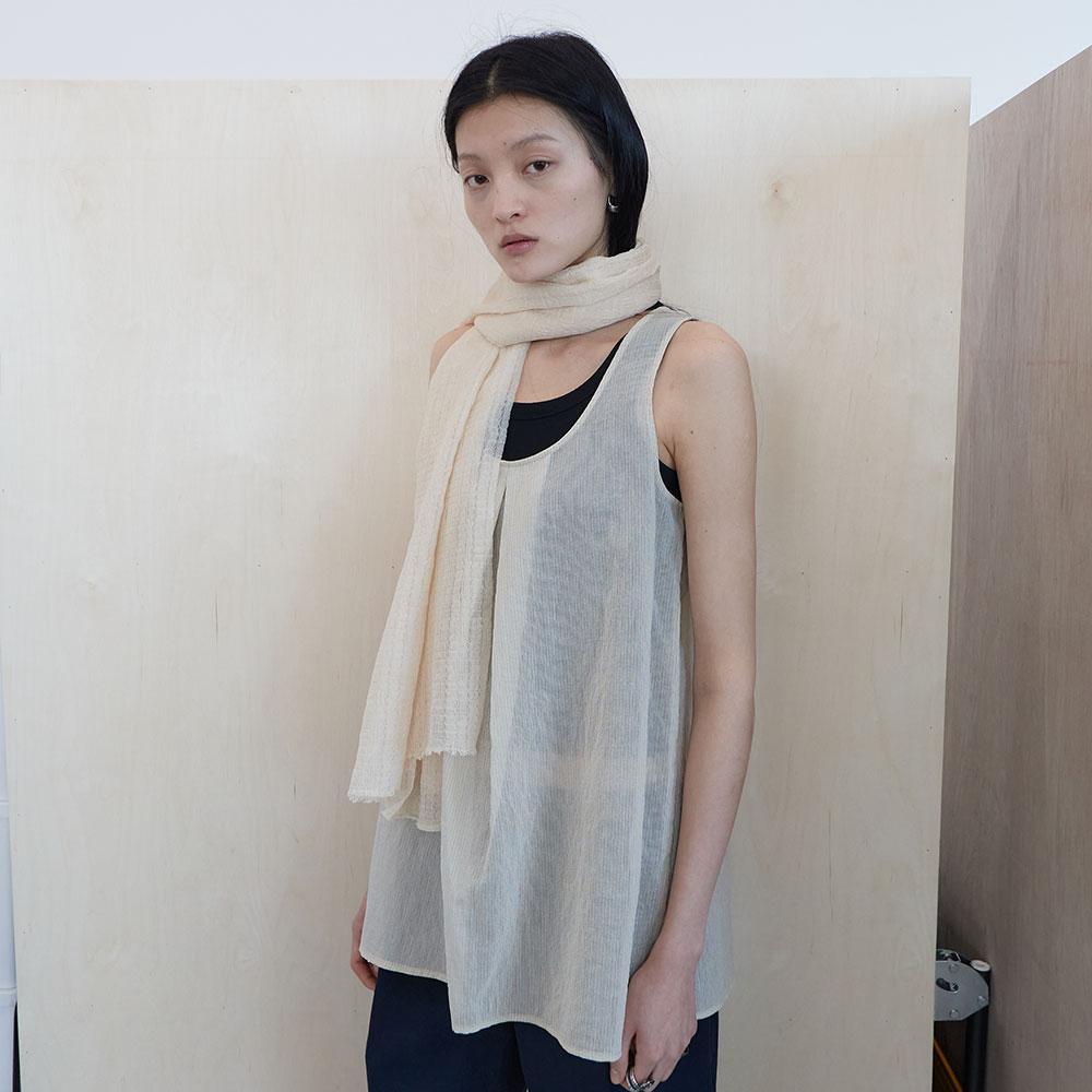LAYERED SLEEVELESS TOP (cream)