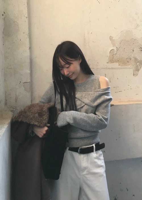 [주문폭주] 더벨리 꼬임 원숄더 니트 (4 color)