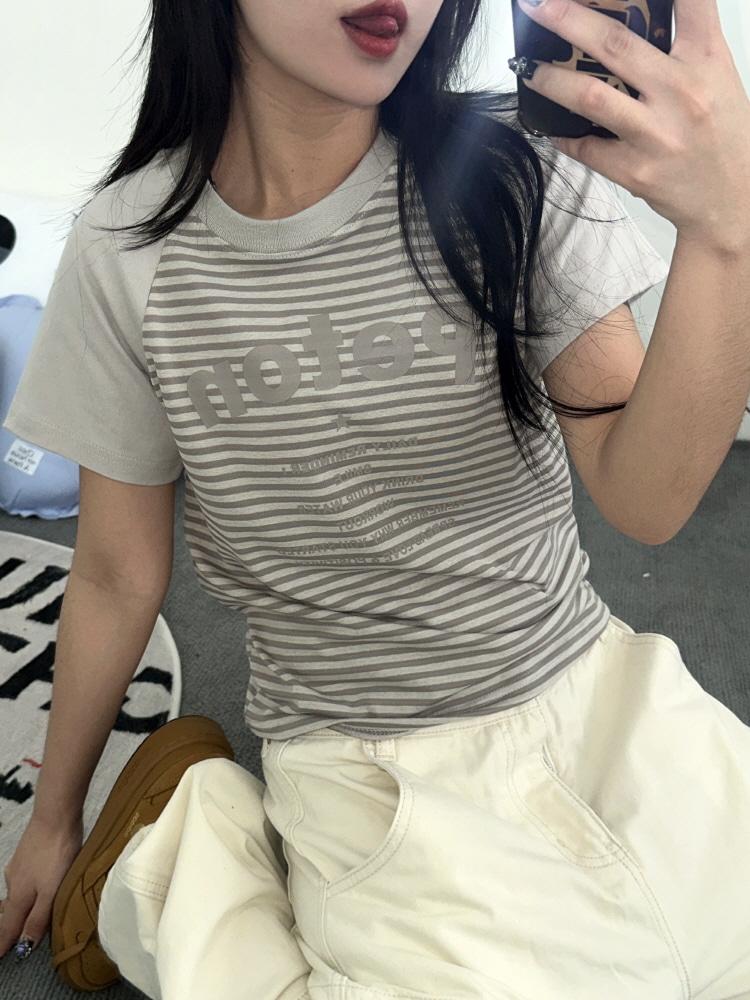 톤톤 믹스 컬러 레글런 스트라이프 세미 크롭 티셔츠(4color)