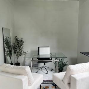 르코르뷔지에 LC12 강화 유리 테이블 1200mm