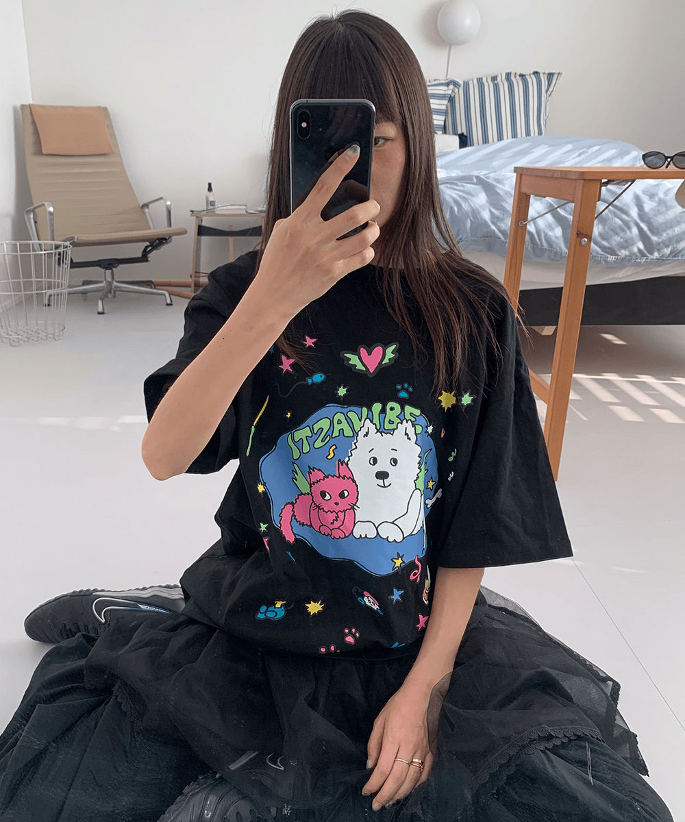 CAT&DOG IN SWEET HOME T SHIRT - BLACK