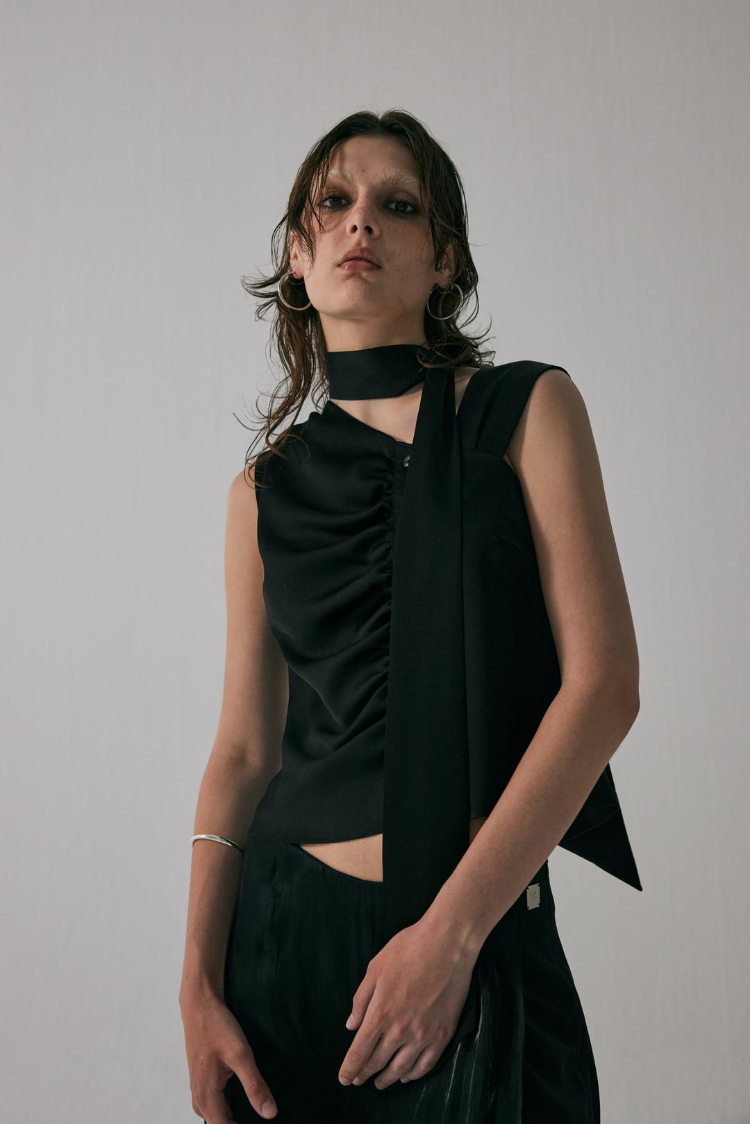 Tied Shirring Crop Shirts [ Black ]