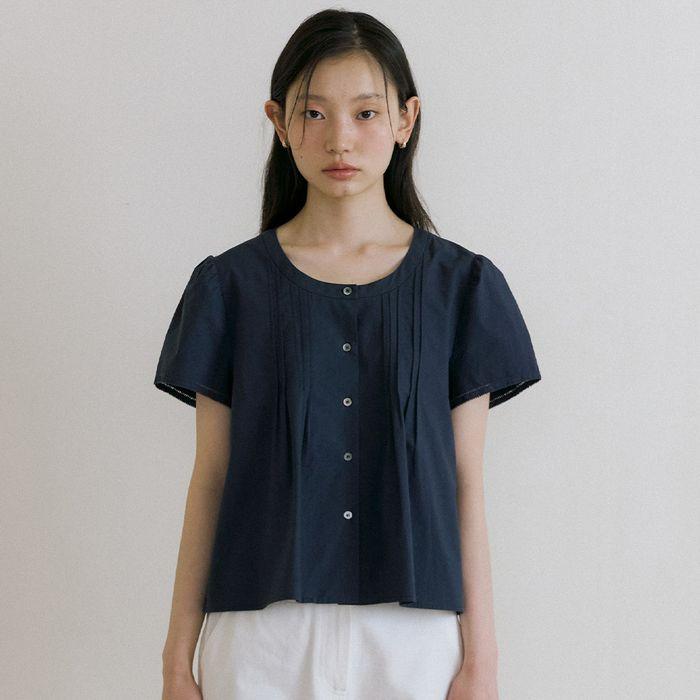 pintuck round blouse-navy