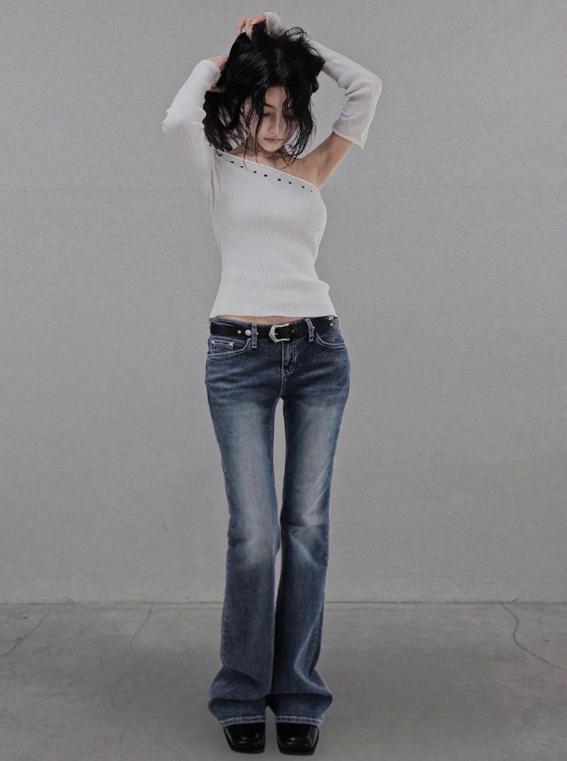 WHITE RIVET STITCH POINT LOW RISE SLIM WASHED BOOTCUT DENIM JEANS 화이트 리벳 스티치 포인트 로우라이즈 슬림 워싱 부츠컷 데님