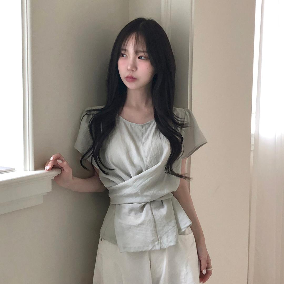 더멋 [허리쏙!핏보장]썸머 제인 랩 뒷리본 블라우스