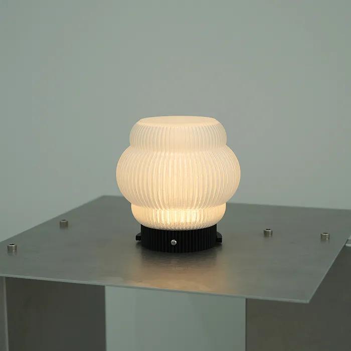 HONEY POT LAMP BLACK & WHITE