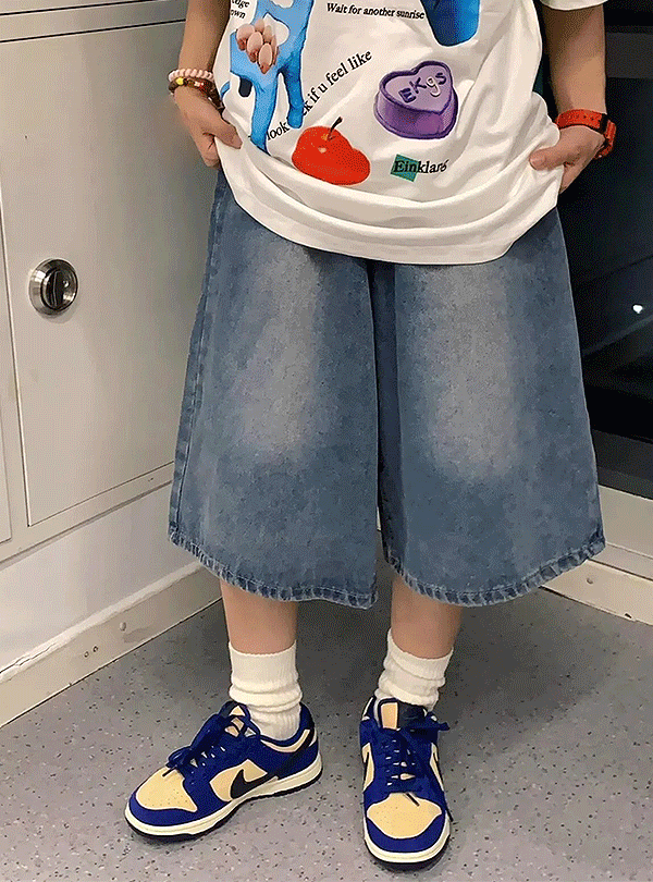 릿스튜디오 사나 7부 중청 데님 하프 팬츠