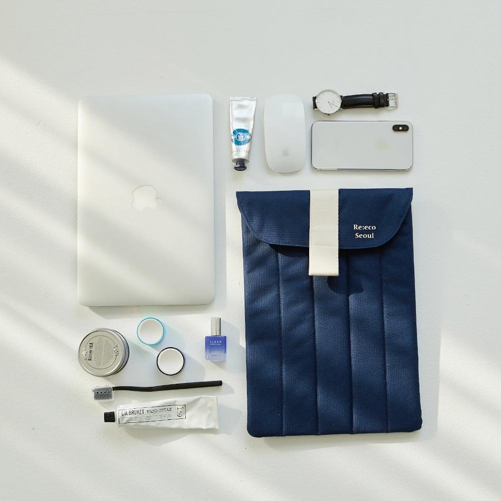 리에코 스콘 랩탑 파우치 Indigo Navy (RE:PET line)