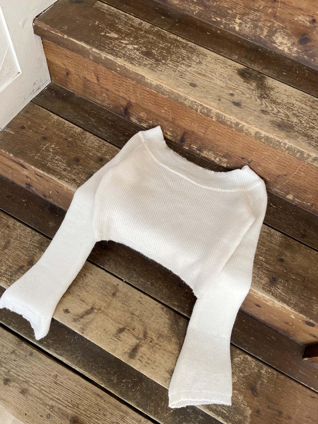 lip ivory crop knit
