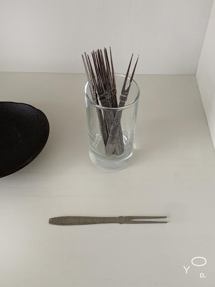 (아워영데이즈) 빈티지 무드 엠보싱 포크