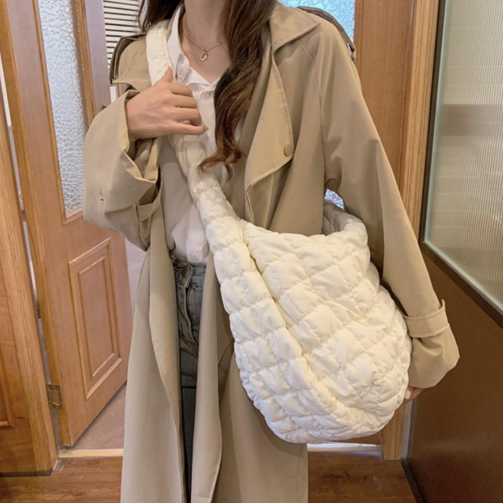 [1월특가]포근 빅 크로스 패딩 숄더백(2colors)