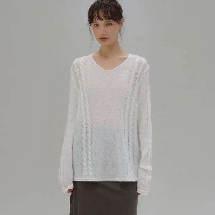Deep v-neck cable knit (ivory)
