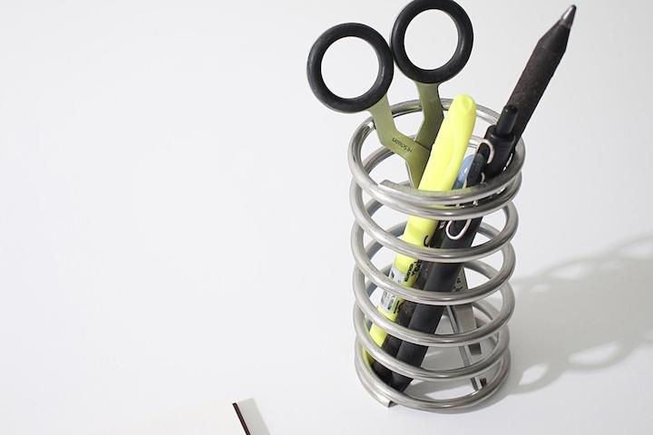 스프링 연필꽂이 펜트레이 데스크테리어 책상꾸미기 펜꽂이
