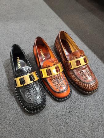 프라다 여성 우븐 레더 빅 체인 2cm 로퍼 2컬러 1D192M P39 D020