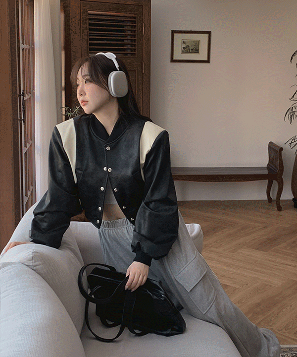 10309 [소장템] 레더 배색 크롭 바시티 숏자켓jp(2color)