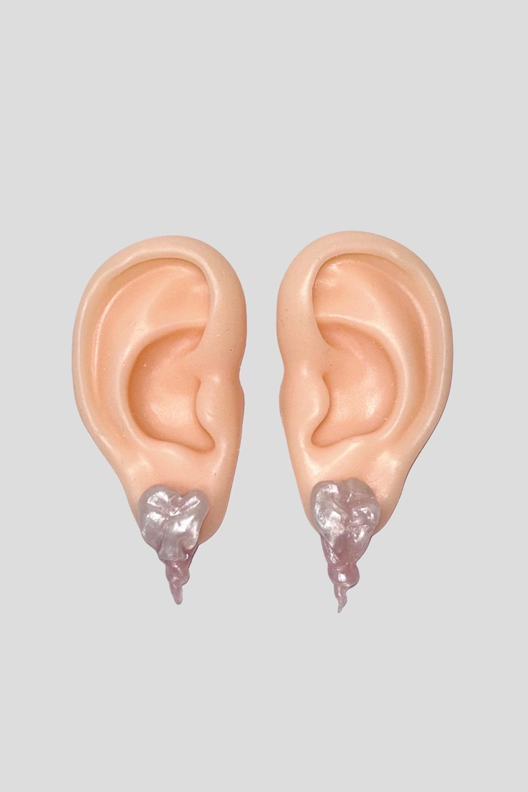 Twist heart earrings