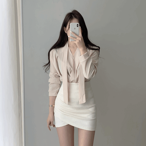 리브 브이넥 셔링 타이 블라우스 3color (S/S)