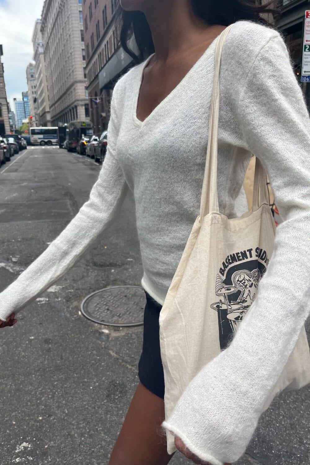 Andi Mohair V-Neck Sweater - Ivory / Regular Fit