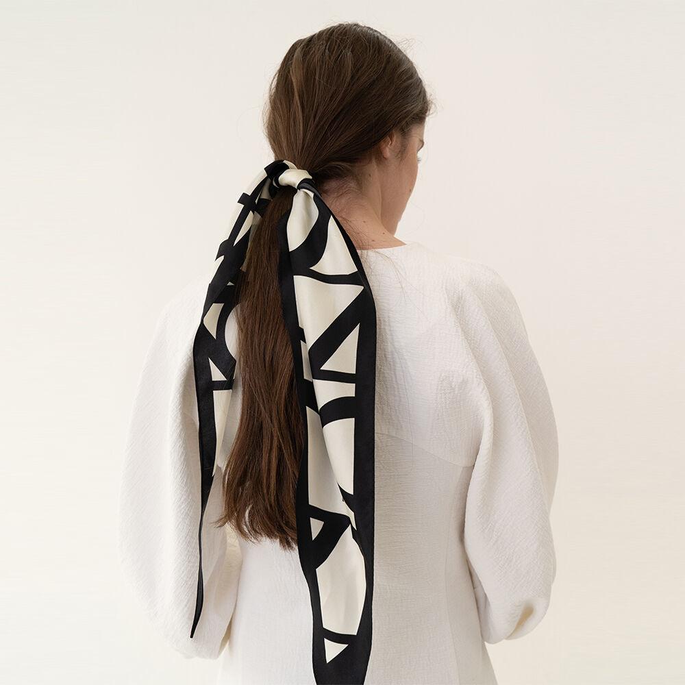 [ESSENTIAL] Silk 100% Scarf 01