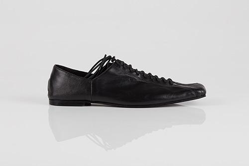 SQUARE TOE LACE-UP