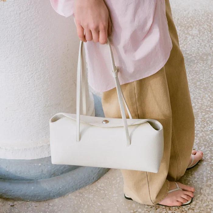 [3차 리오더] 페블 플랩 숄더 아이보리