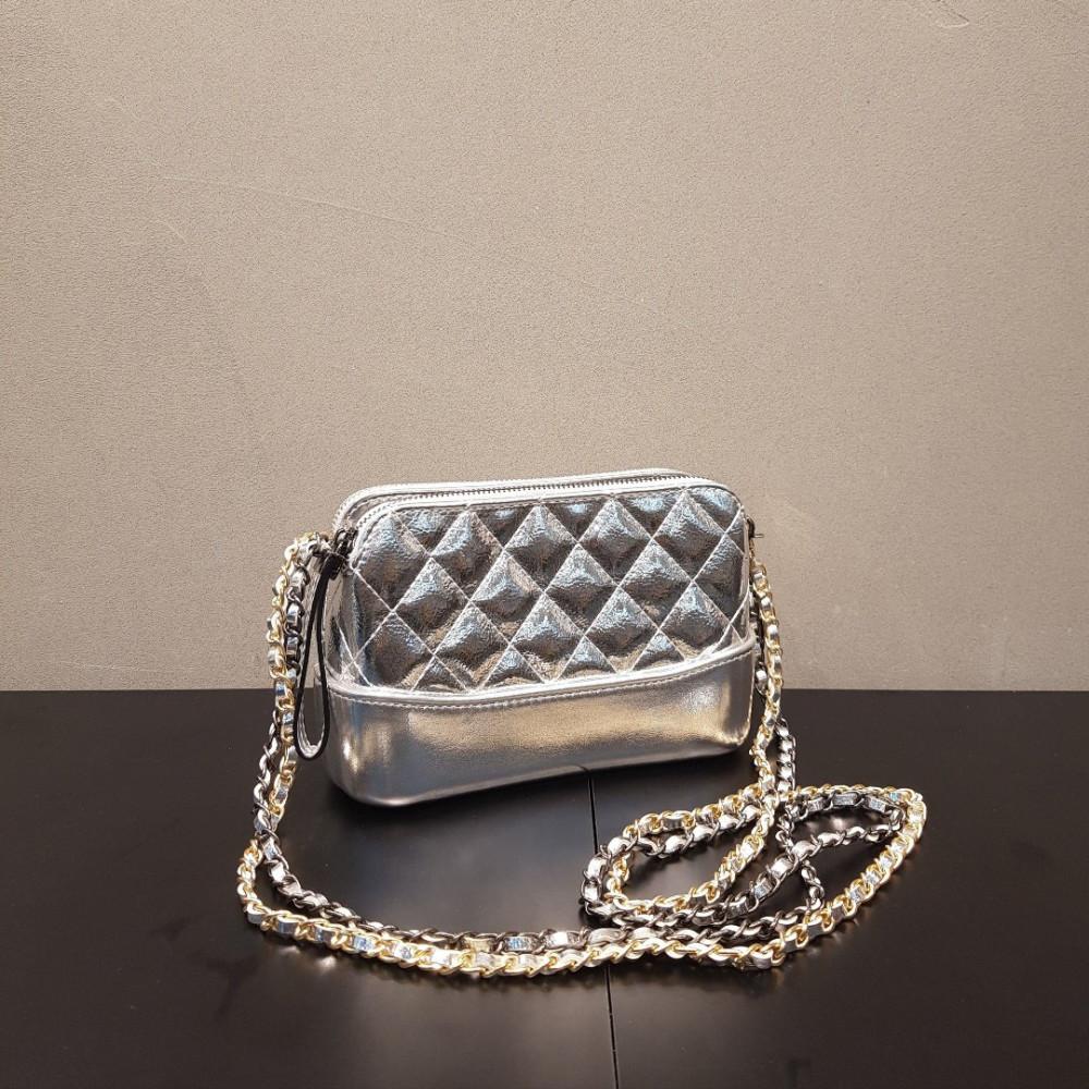 다이아퀄팅 배색 체인 페미닌 크로스백