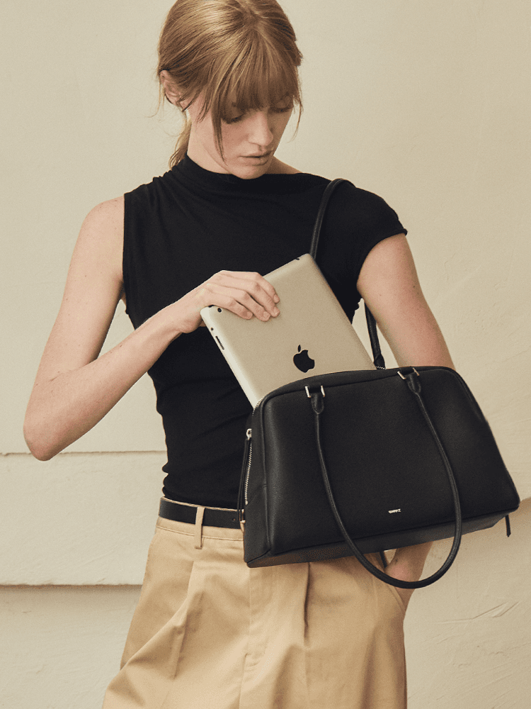 SOFT 숄더백 490g - Black