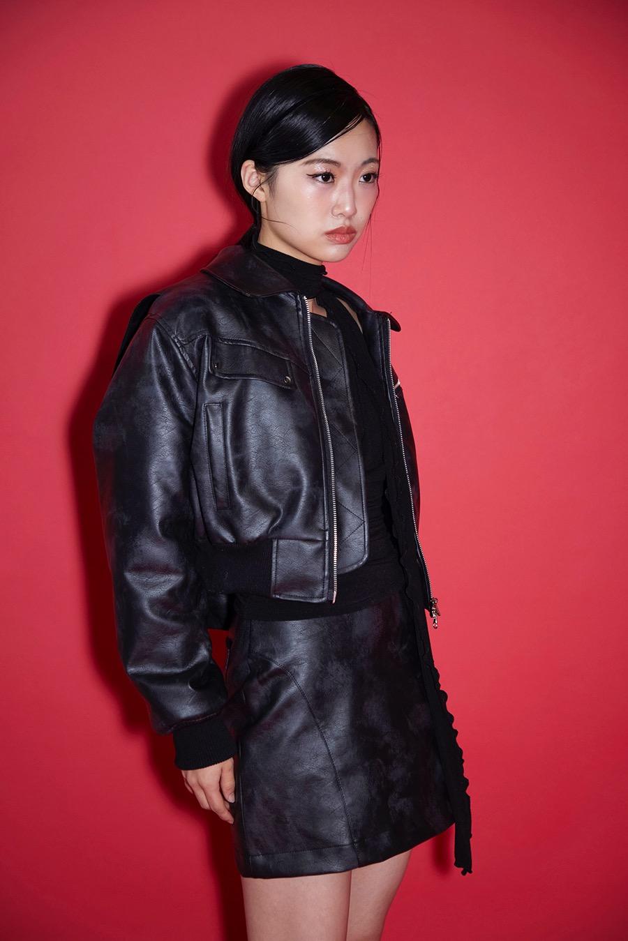 Amber leather jumper (black)