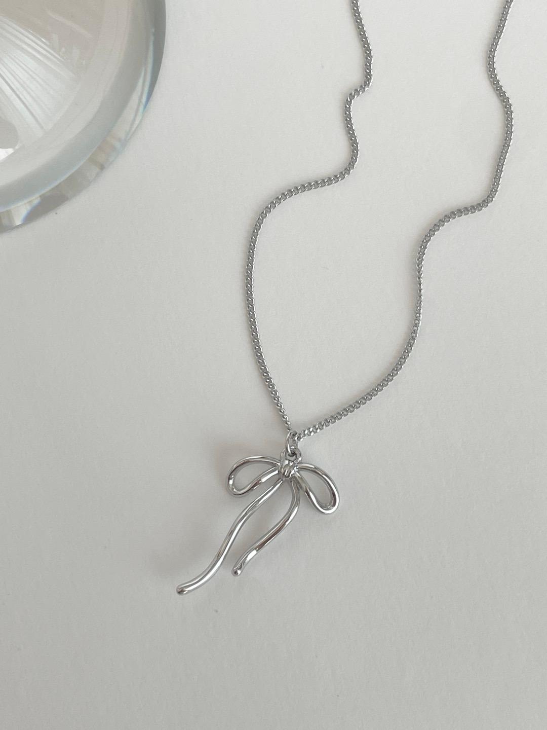 [made] 플로우 발레코어 리본 목걸이