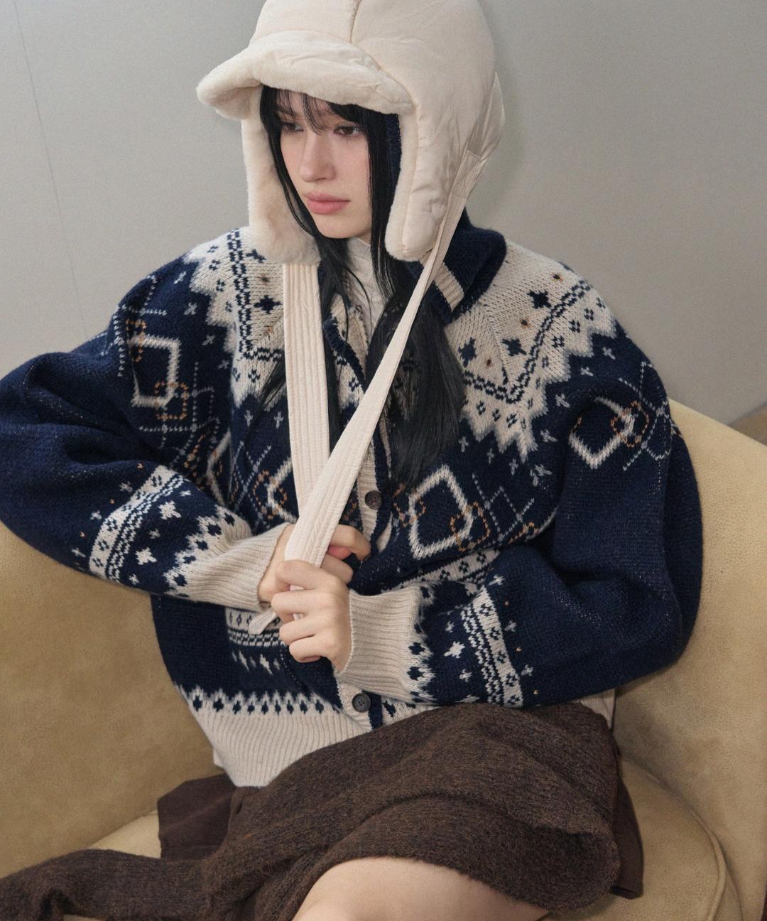 레더리 [네이비 11월 21일 브라운 12월 1일 예약배송] 노르딕 아가일 울 후디 가디건 [3COLOR]