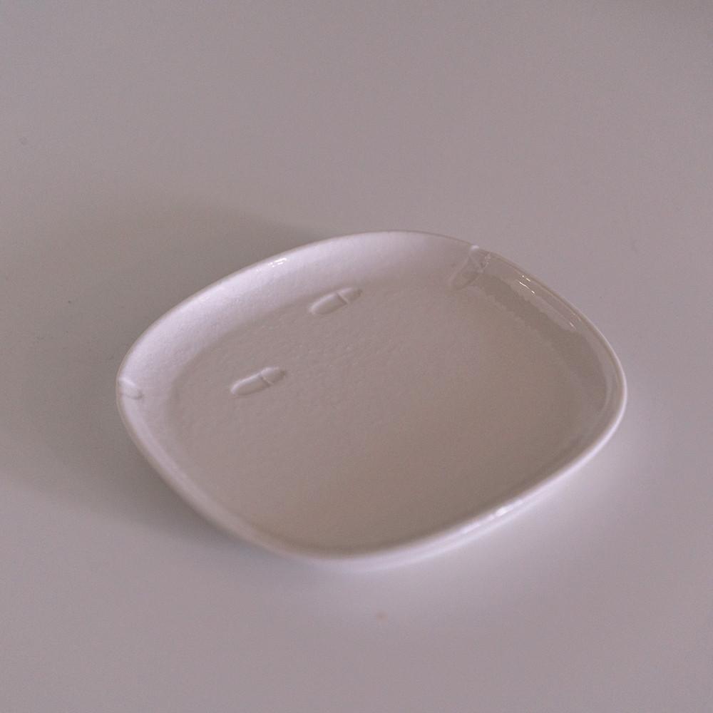 SNOW WALTZ square medium