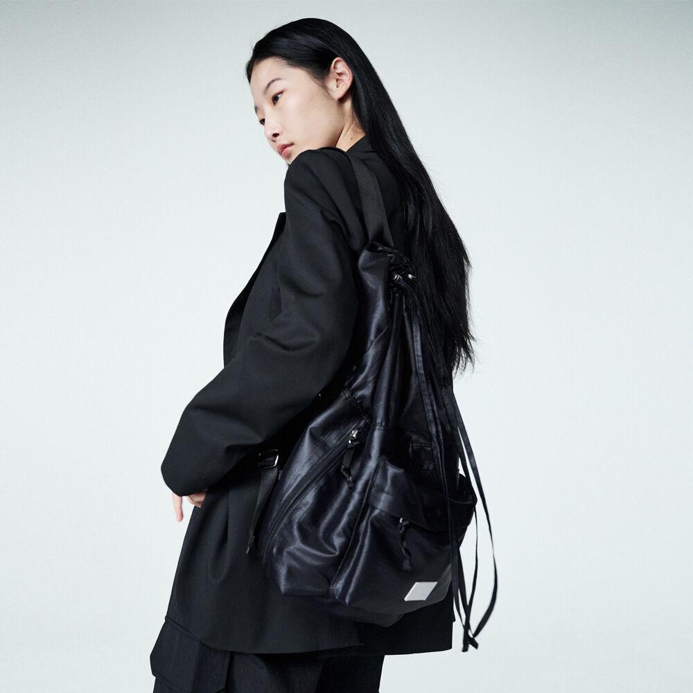 CHINZ STRING BACKPACK - BLACK