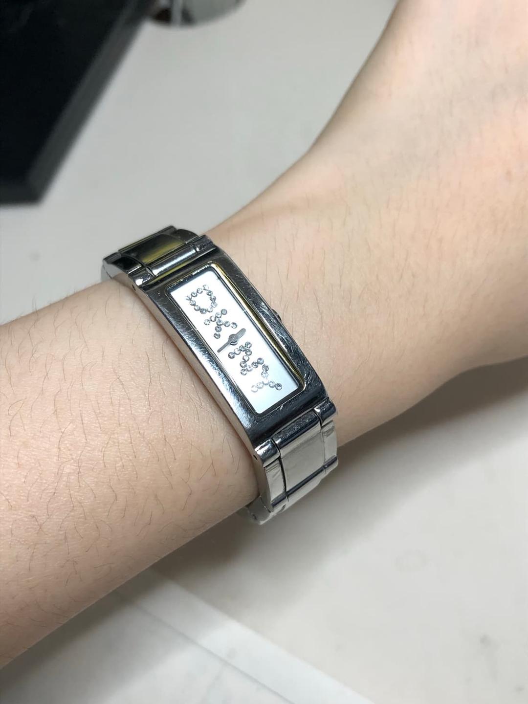 (판매완료) dkny 큐빅 메탈 빈티지 손목 시계 | 후루츠패밀리